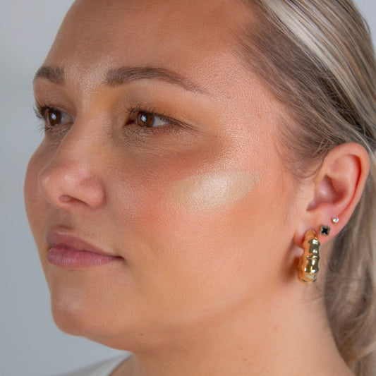 Sheer Glow Tinted Gel Sunscreen SPF50+ Medium