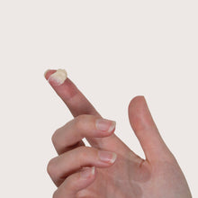 Load image into Gallery viewer, Skinnies CONQUER SPF50+ pea-size blob